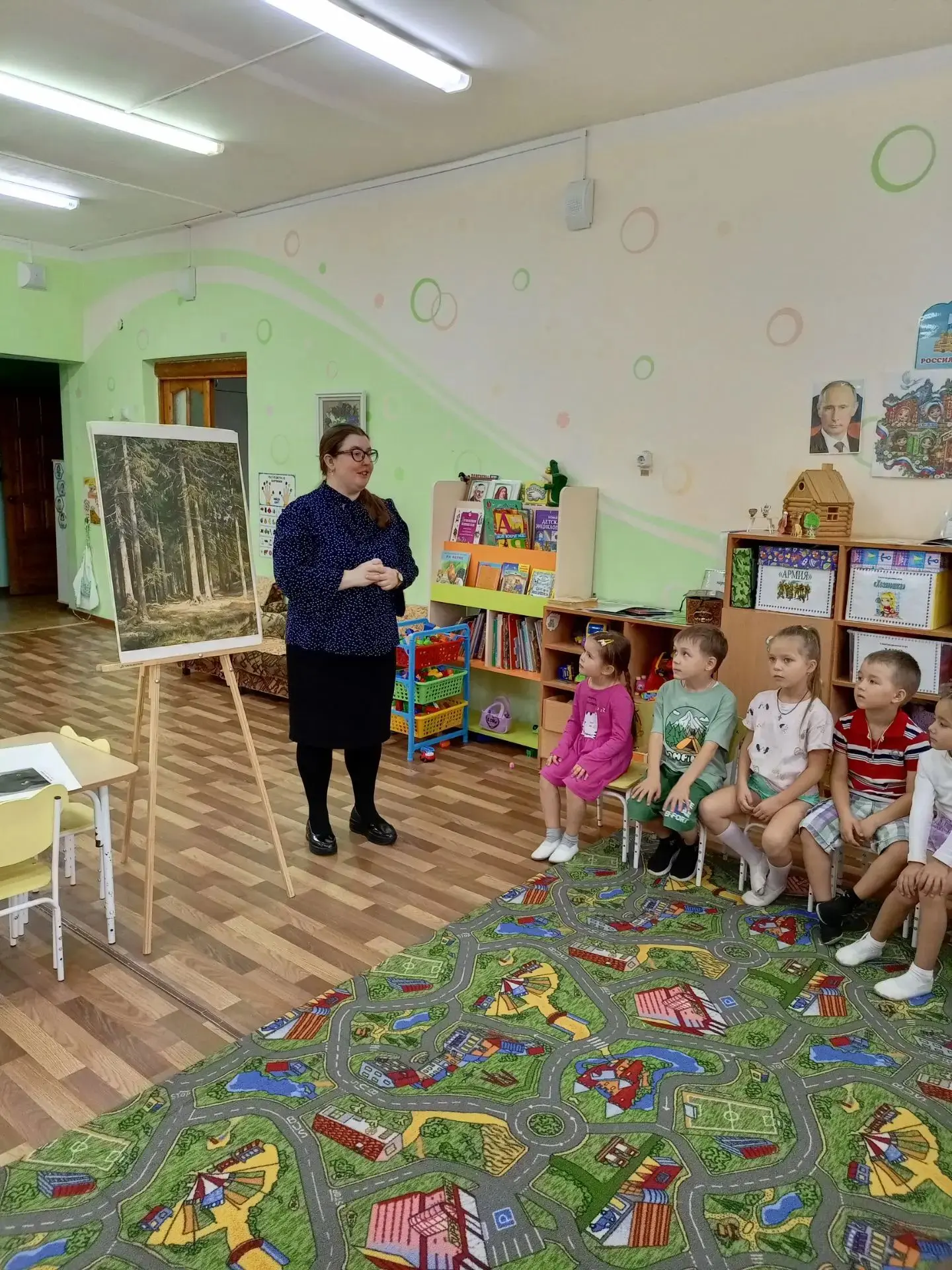 В детском саду открылась дверь в мир живописи: ребята познакомились с «певцом русского ...