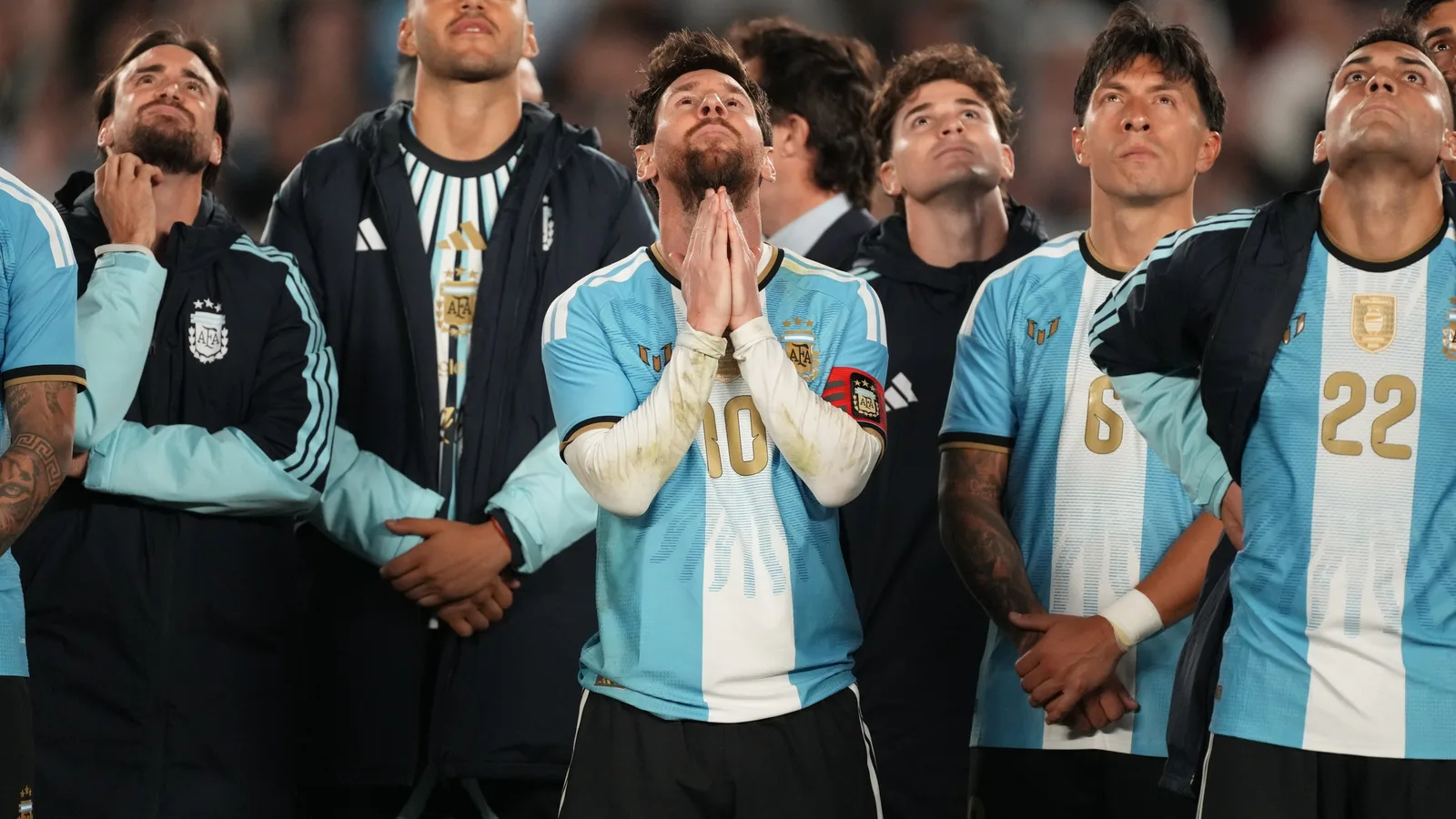 🇦🇷 Сборная Аргентины покидает стадион «Монументаль»