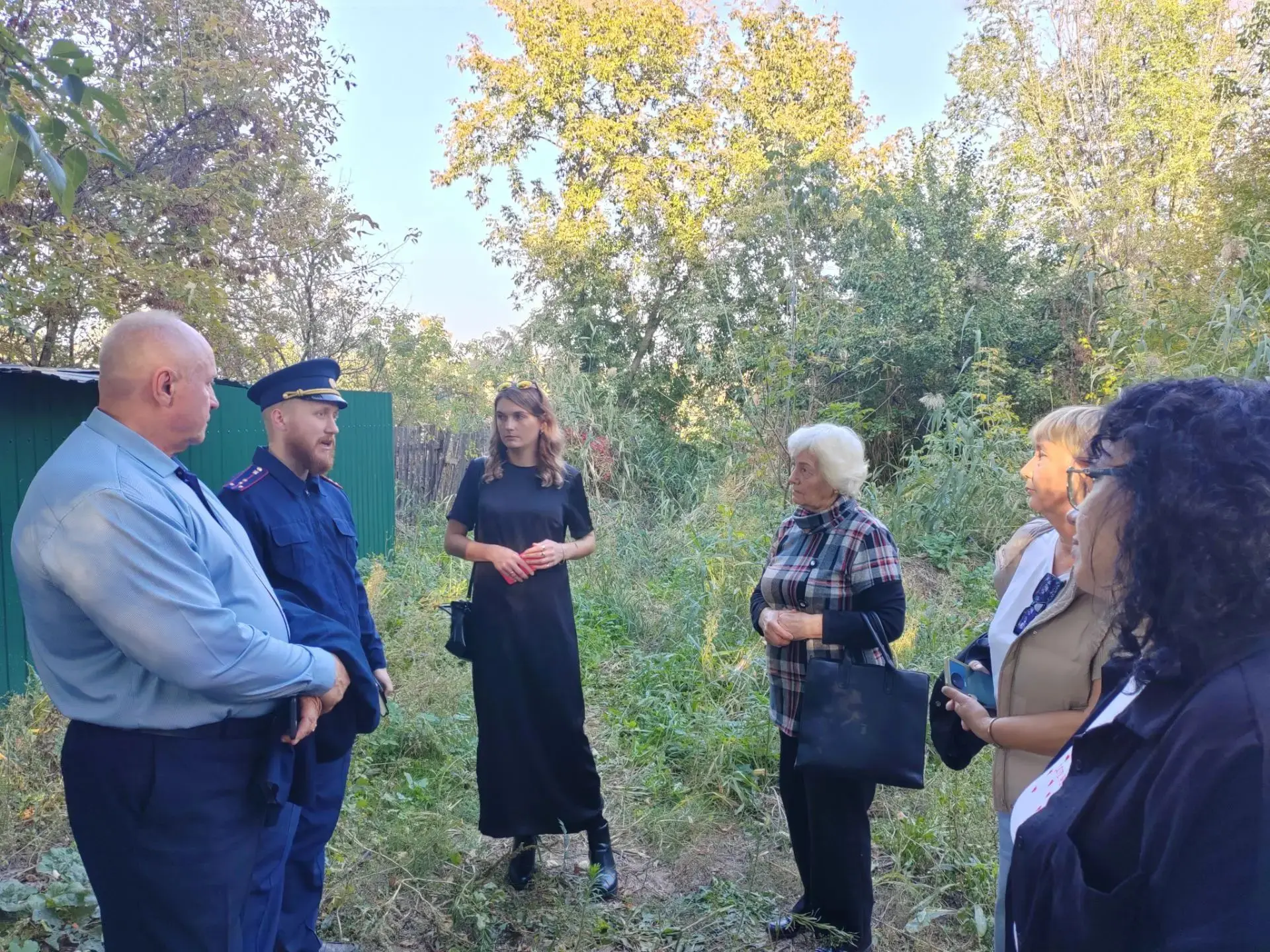Состоялся выезд на улицу 2-я Комсомольская. Депутат Энгельсского городского Совета Олег...