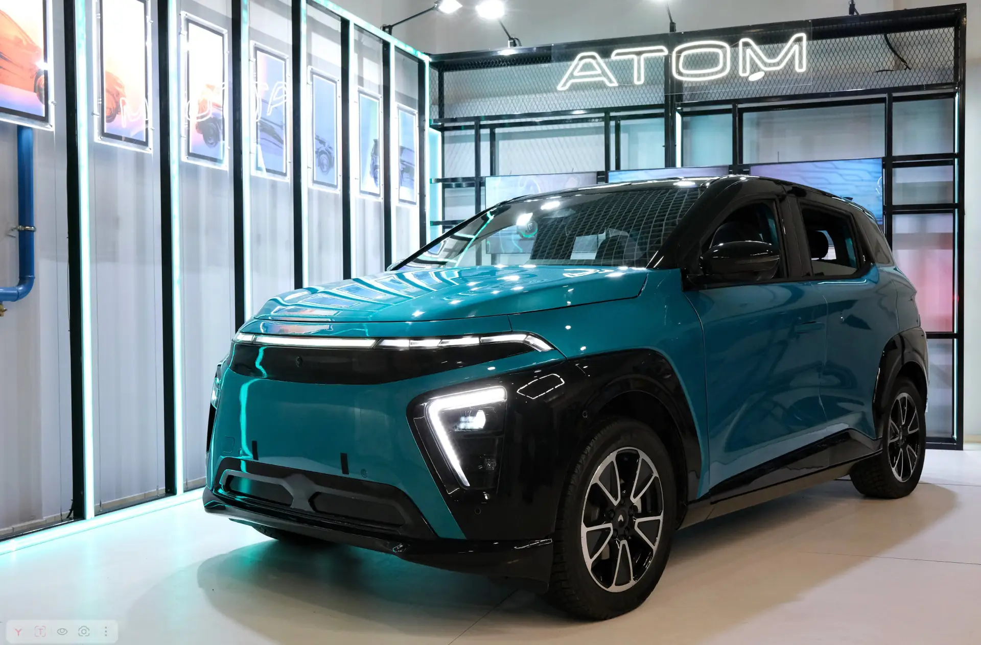 ↗️ Глава Росатома протестировал электромобиль «Атом»