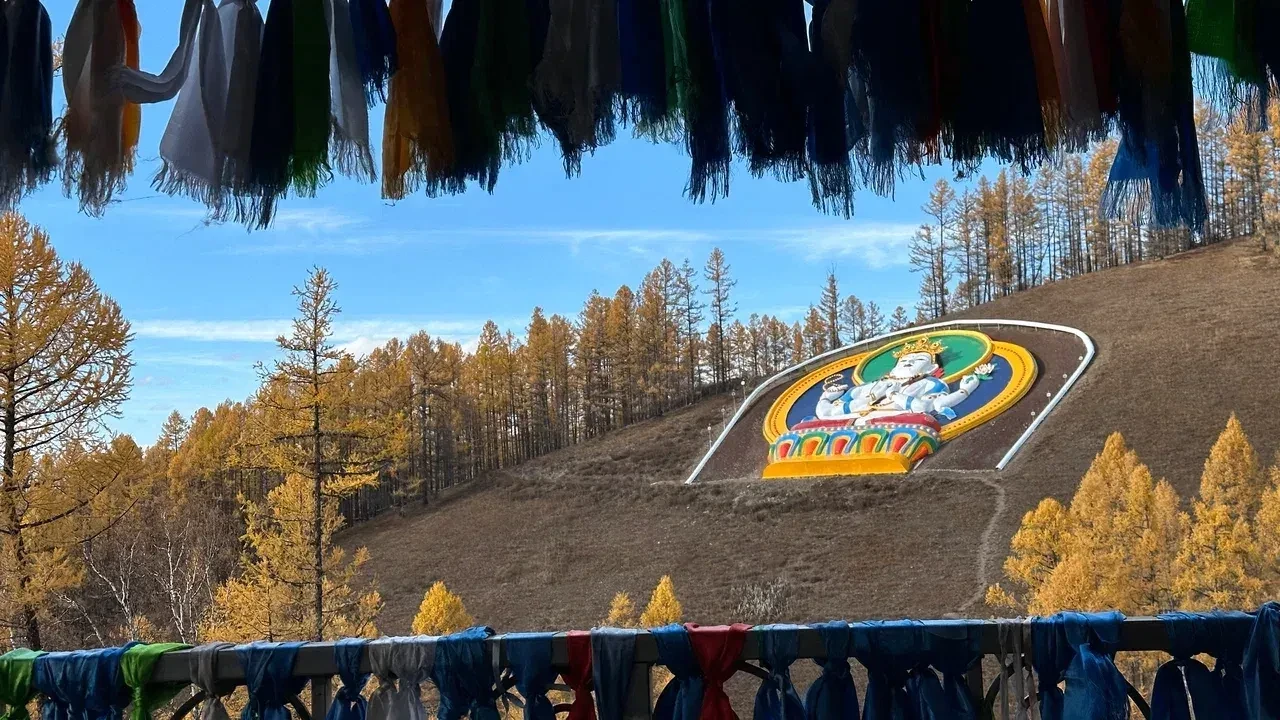 🍁❤️ Золотая пора - осень в Закаменском районе! Золотой пейзаж родных мест завораживает...