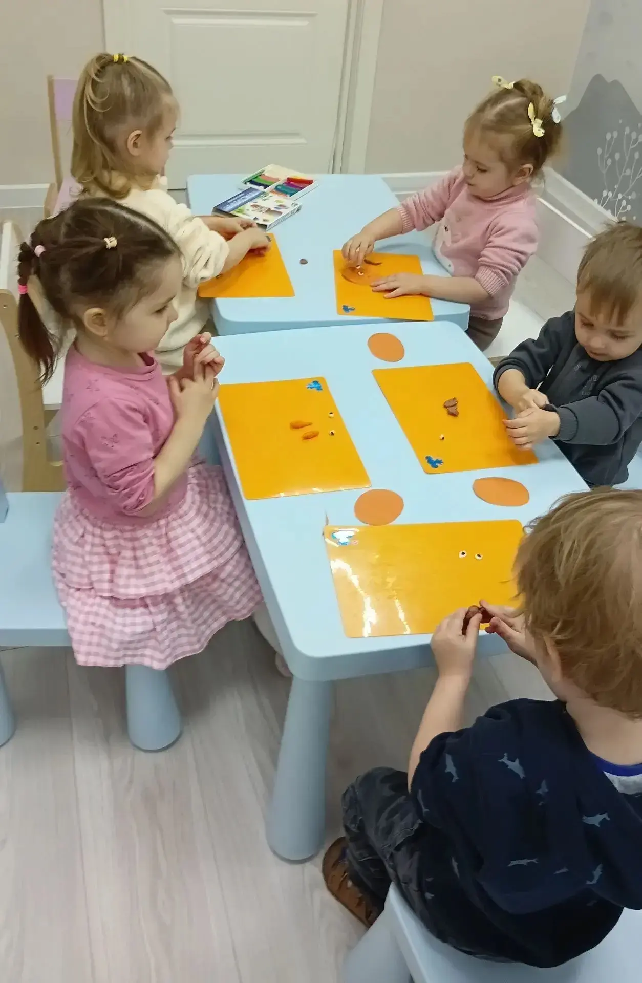🧙 Что можно создать из обычного кусочка пластилина? Наши малыши знают ответ!