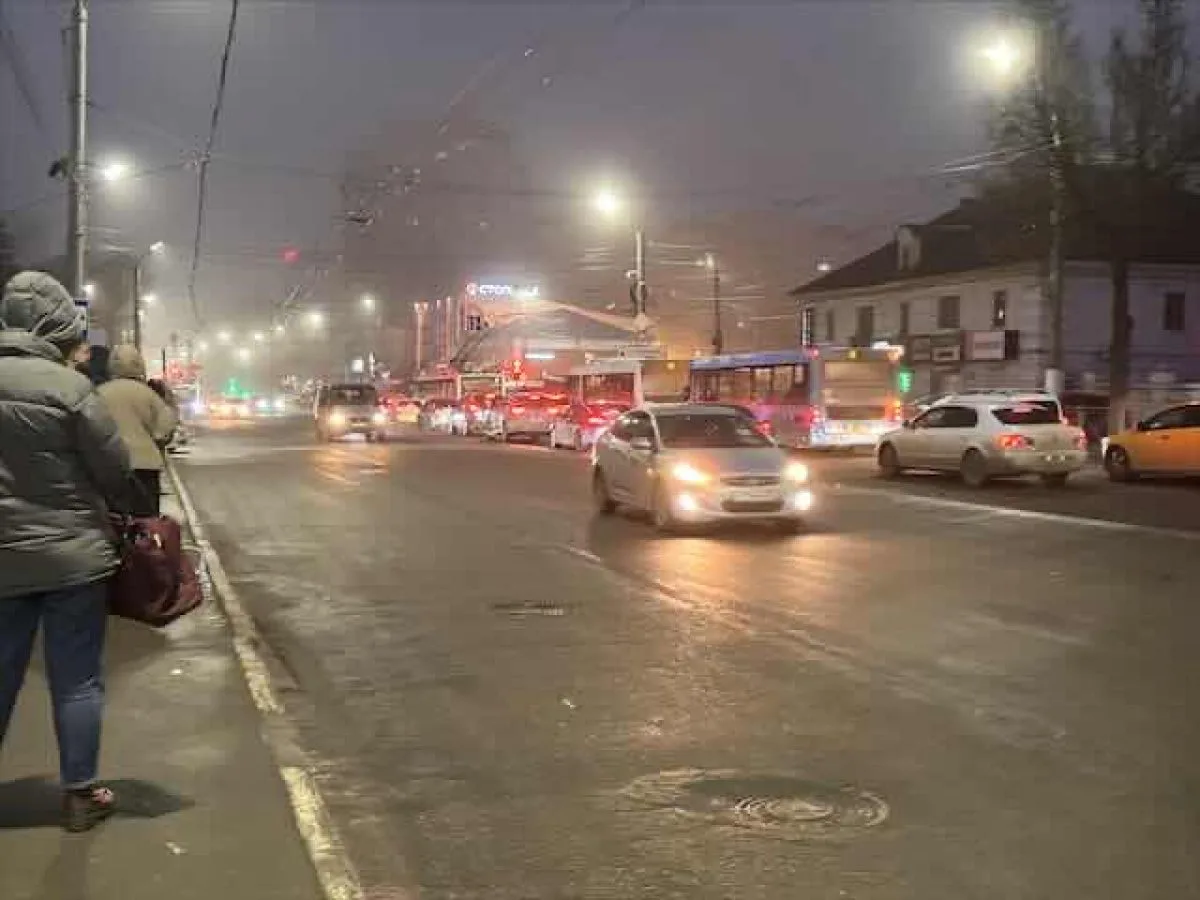 Брянцам обещают осенние грозы и до 18 градусов тепла в понедельник
