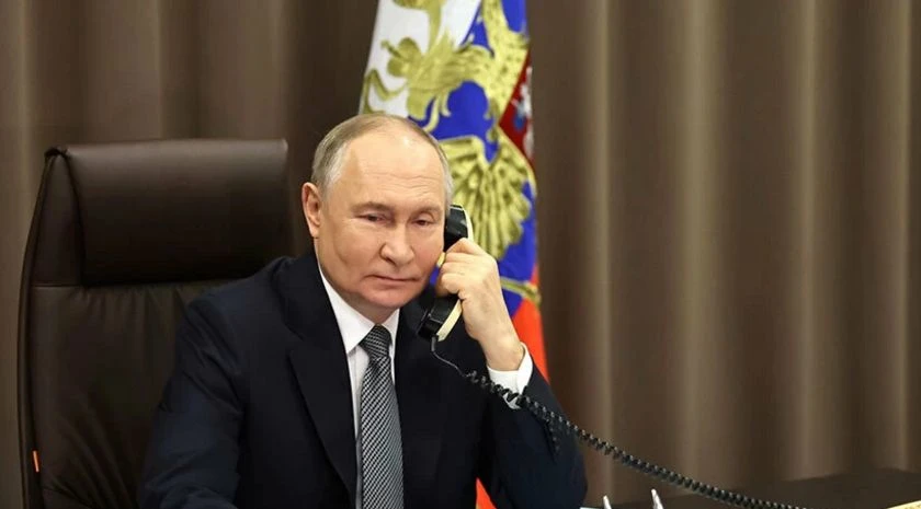 Путин подтвердил Трампу готовность РФ поставлять нефть на мировые рынки