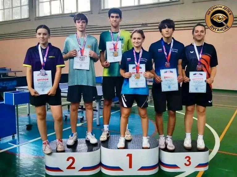 🎾 В Луганске определили сильнейших теннисистов ЛНР среди спортсменов до 18 лет