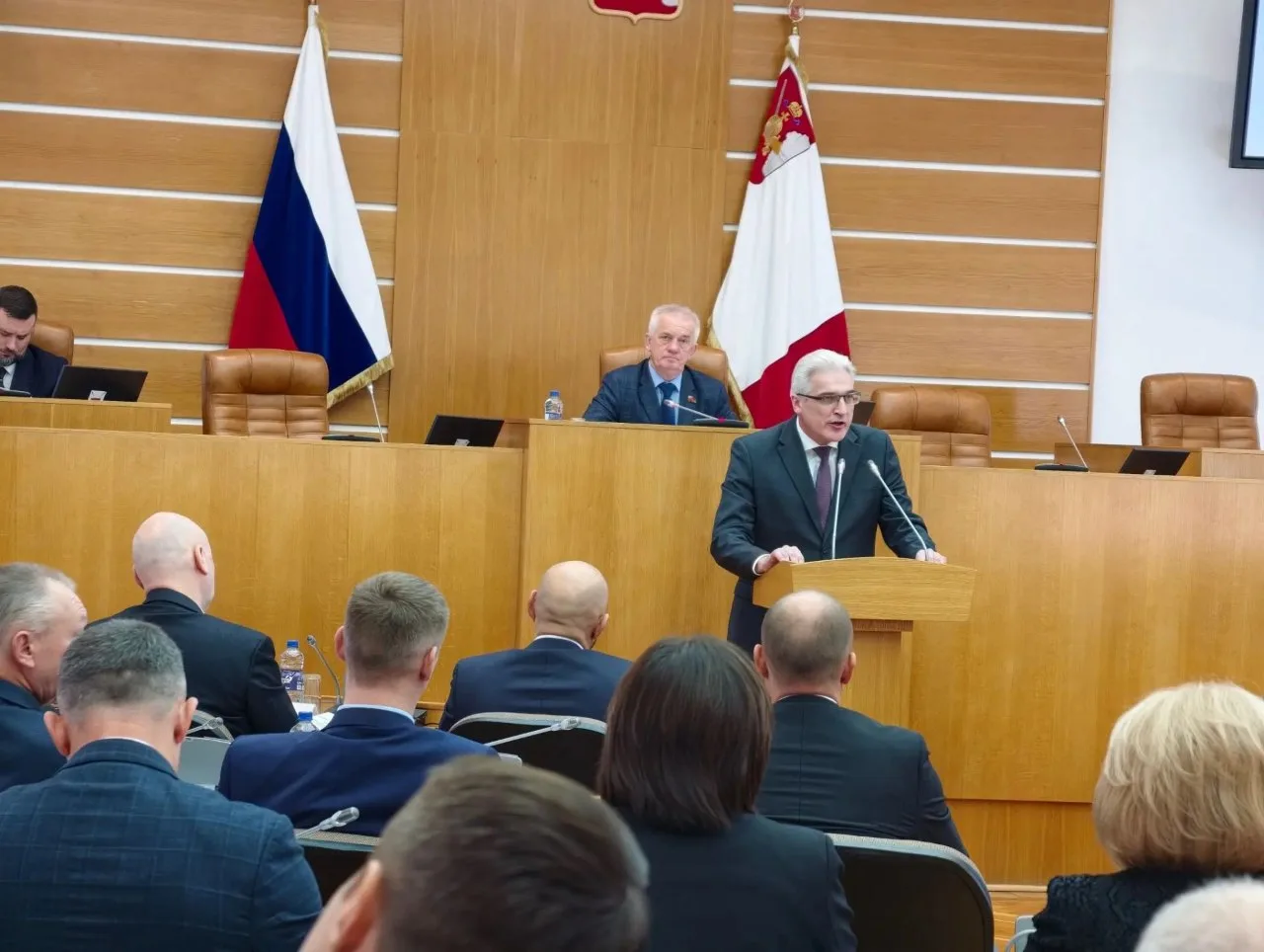 Депутаты ЗСО тайно проголосуют за нового председателя Заксобрания (или против). Им може...