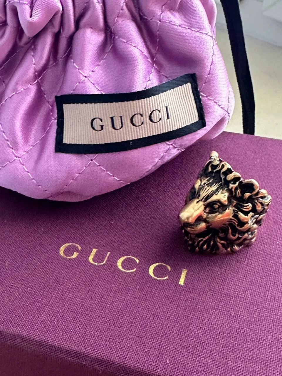 Шикарное кольцо Gucci лев