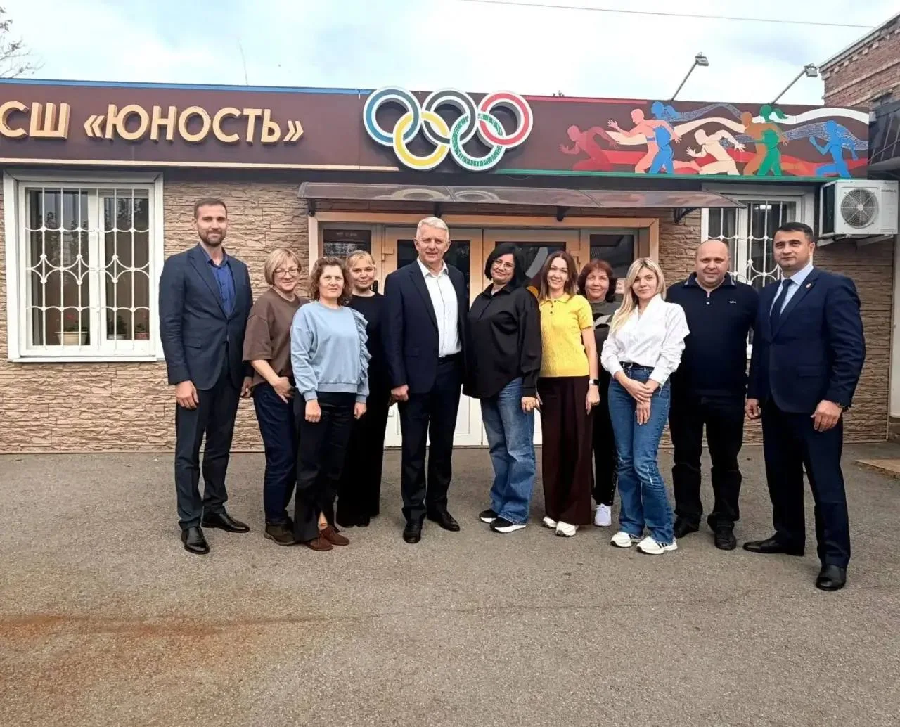 🥊 Спортивную школу «Юность» в Аксае посетили областные чиновники