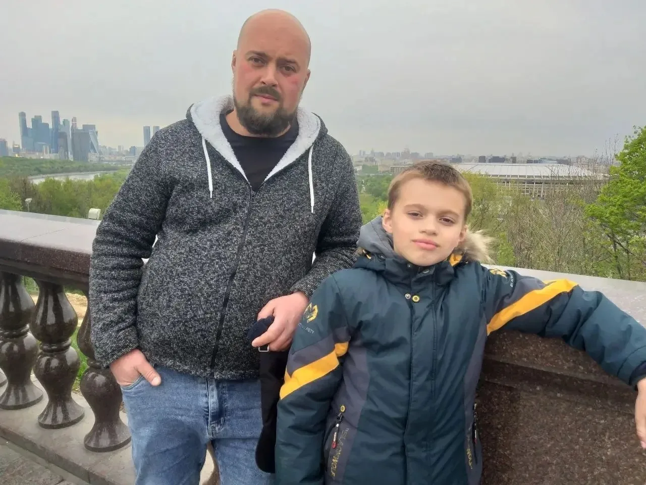 🎉 Матулевич Роман, учащийся 6Б класса, присоединяется к флешмобу ко Дню отца «Мой папа...
