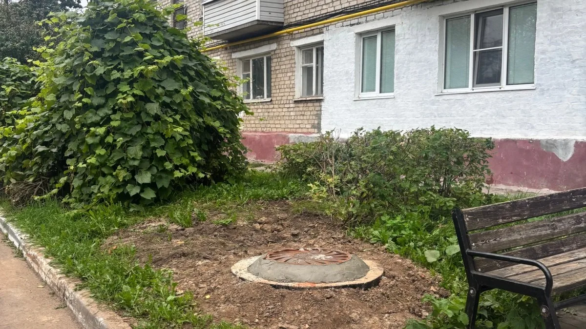 В Новочебоксарске коммунальщики наконец избавили жителей улиц Советской и Терешковой от...