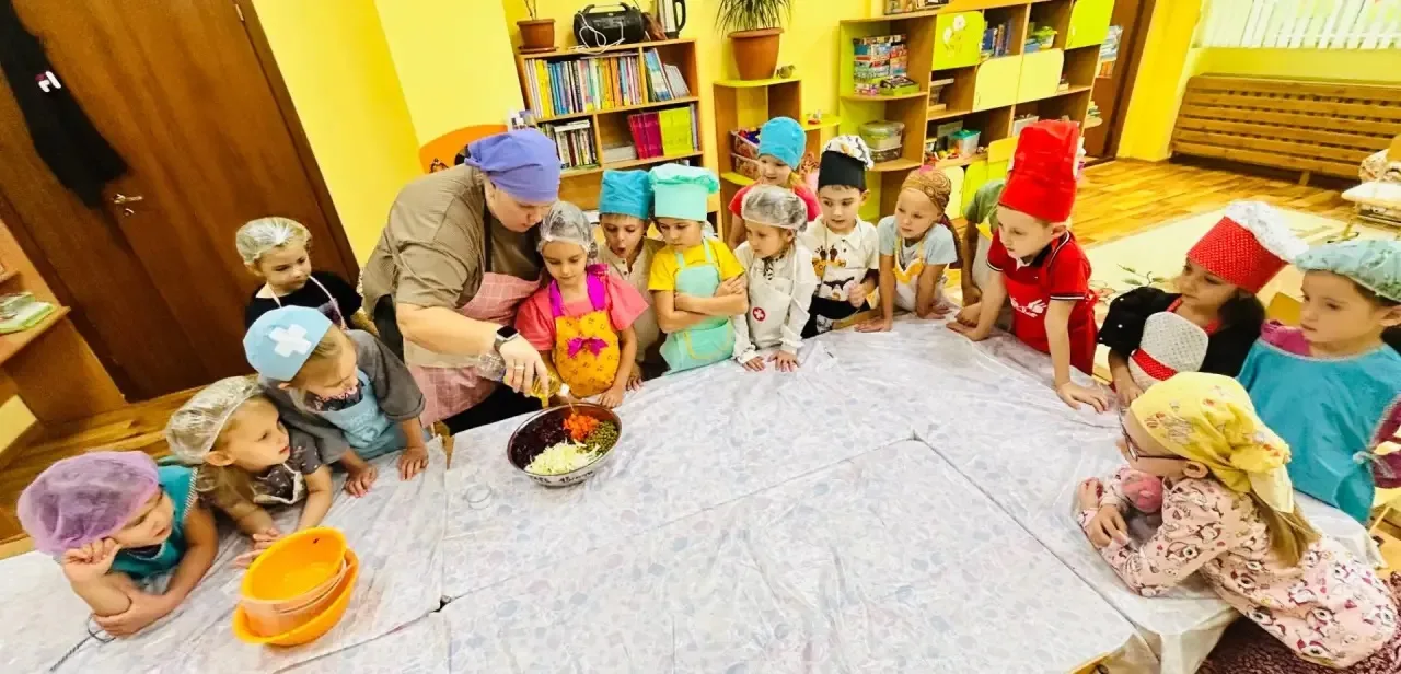 🥗 Винегрет от шеф-поваров подготовительной группы №15 «Ромашка» 👩‍🍳👨‍🍳