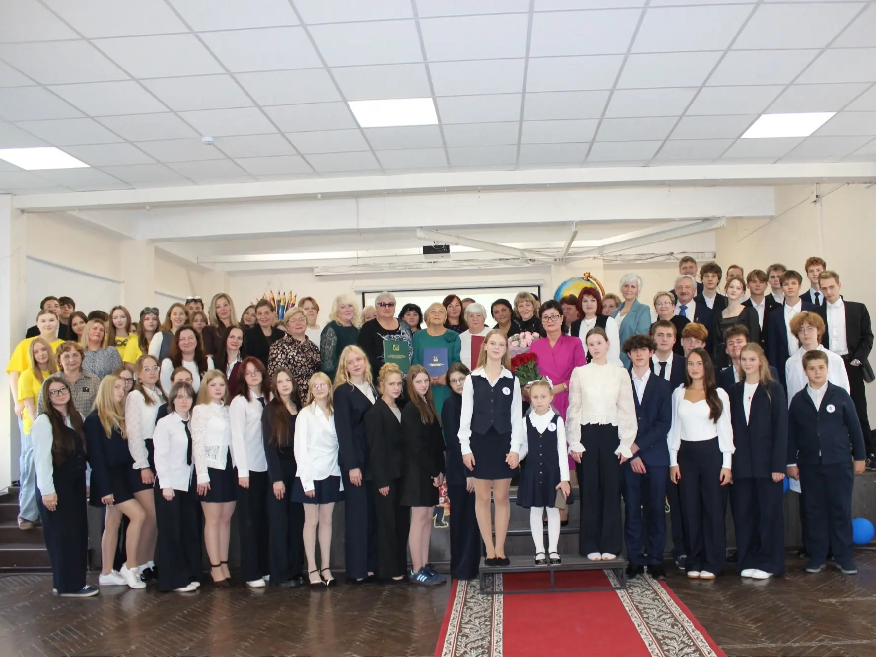 💐👩‍🏫ПРАЗДНИЧНЫЙ КОНЦЕРТ КО ДНЮ УЧИТЕЛЯ В НАШЕЙ ШКОЛЕ