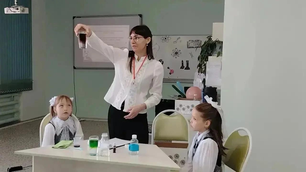 Уважаемые учителя, работники и ветераны педагогического труда!
