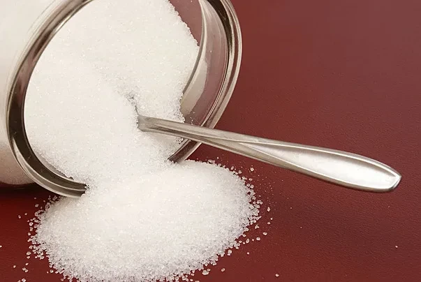 🍬 К чему рассыпать сахар: примета на радость