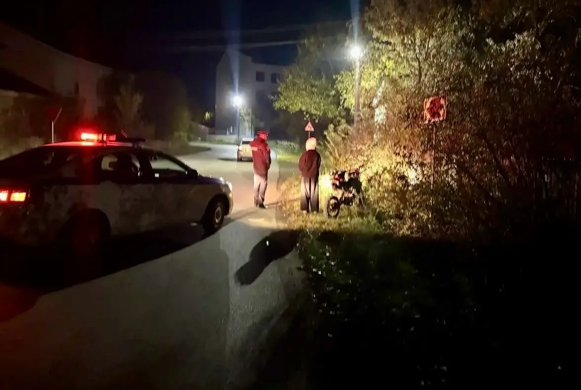 🏍Наезд на «зебре» и побег: в Карталах подросток на питбайке травмировал ребенка и скры...