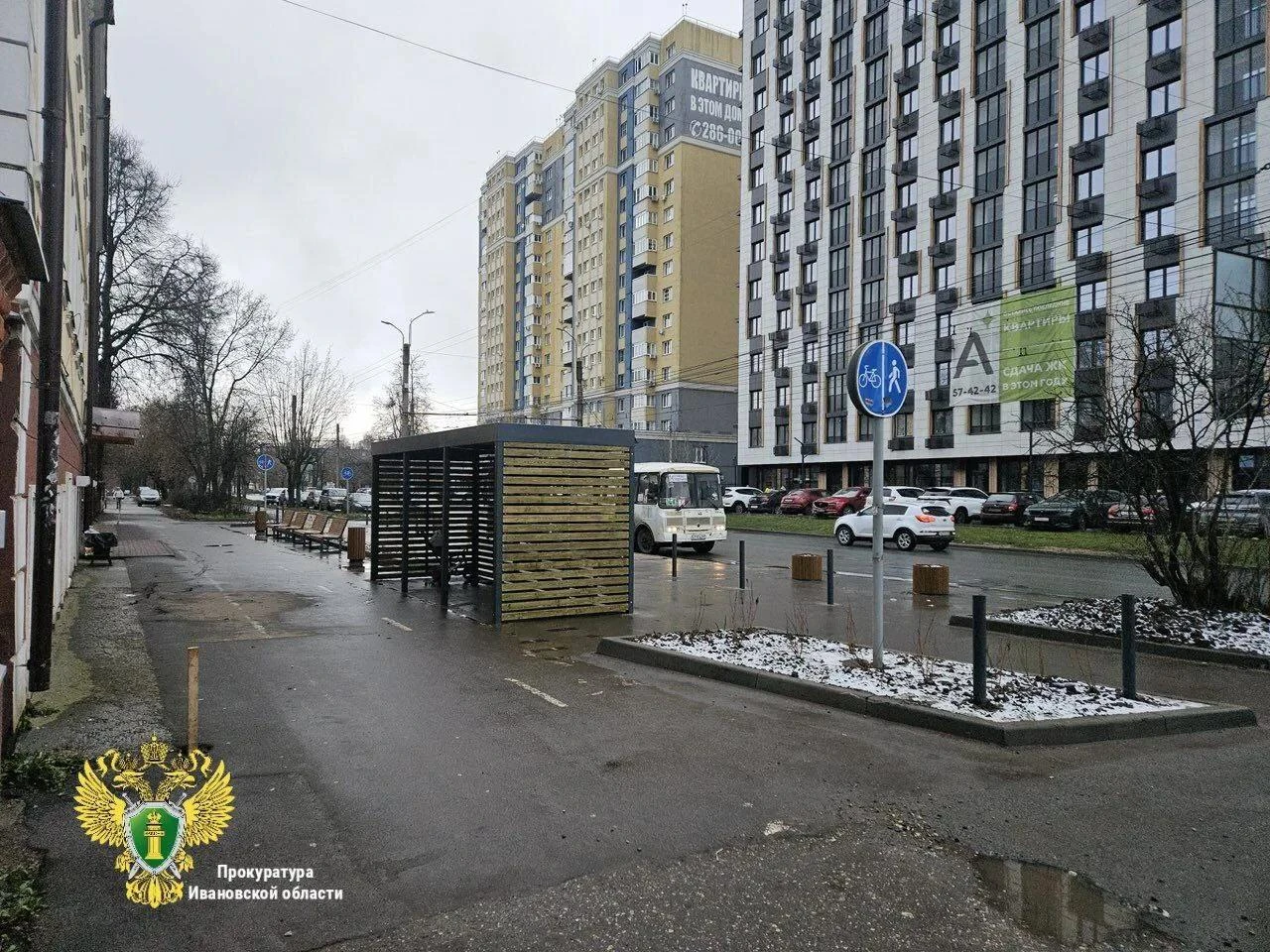 💊У детской поликлиники №8 в Иванове по решению суда должны сделать парковку