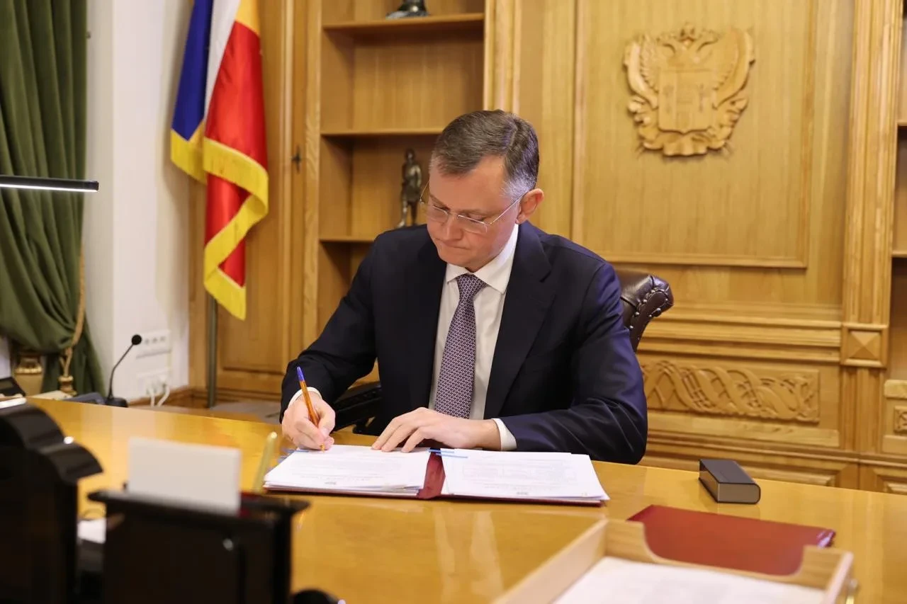 Юрий Слюсарь назначил врио глав 18 районов и 15 поселений