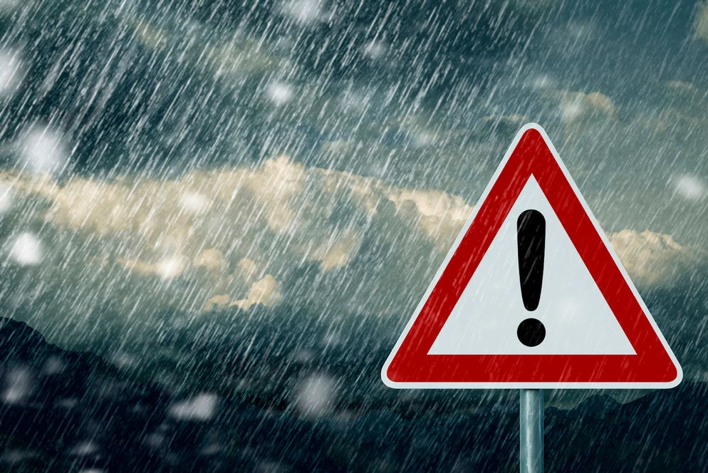 🌧️ Водители, будьте внимательны на дорогах во время дождя