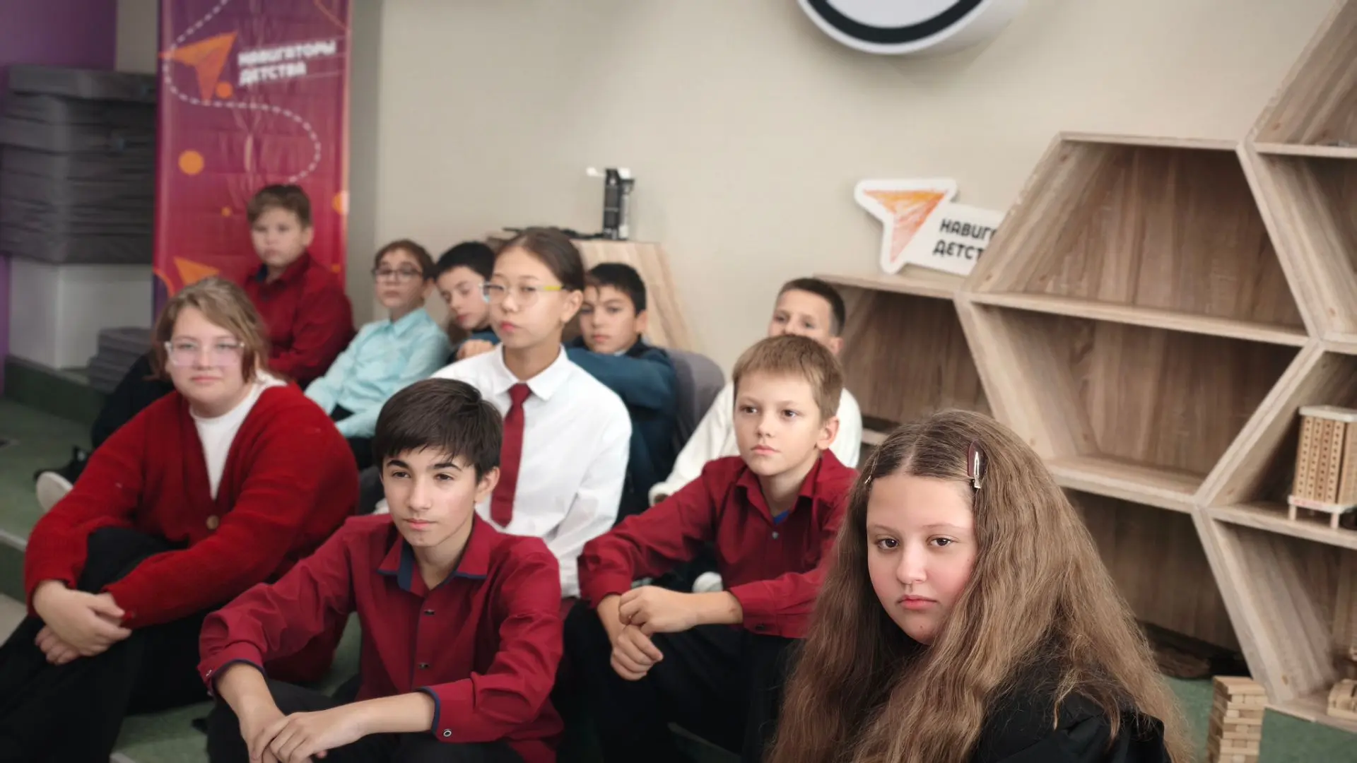 «Мой папа лучше всех»: теплый классный час в 5Б 🧡Сегодня в 5Б классе прошел особенный ...