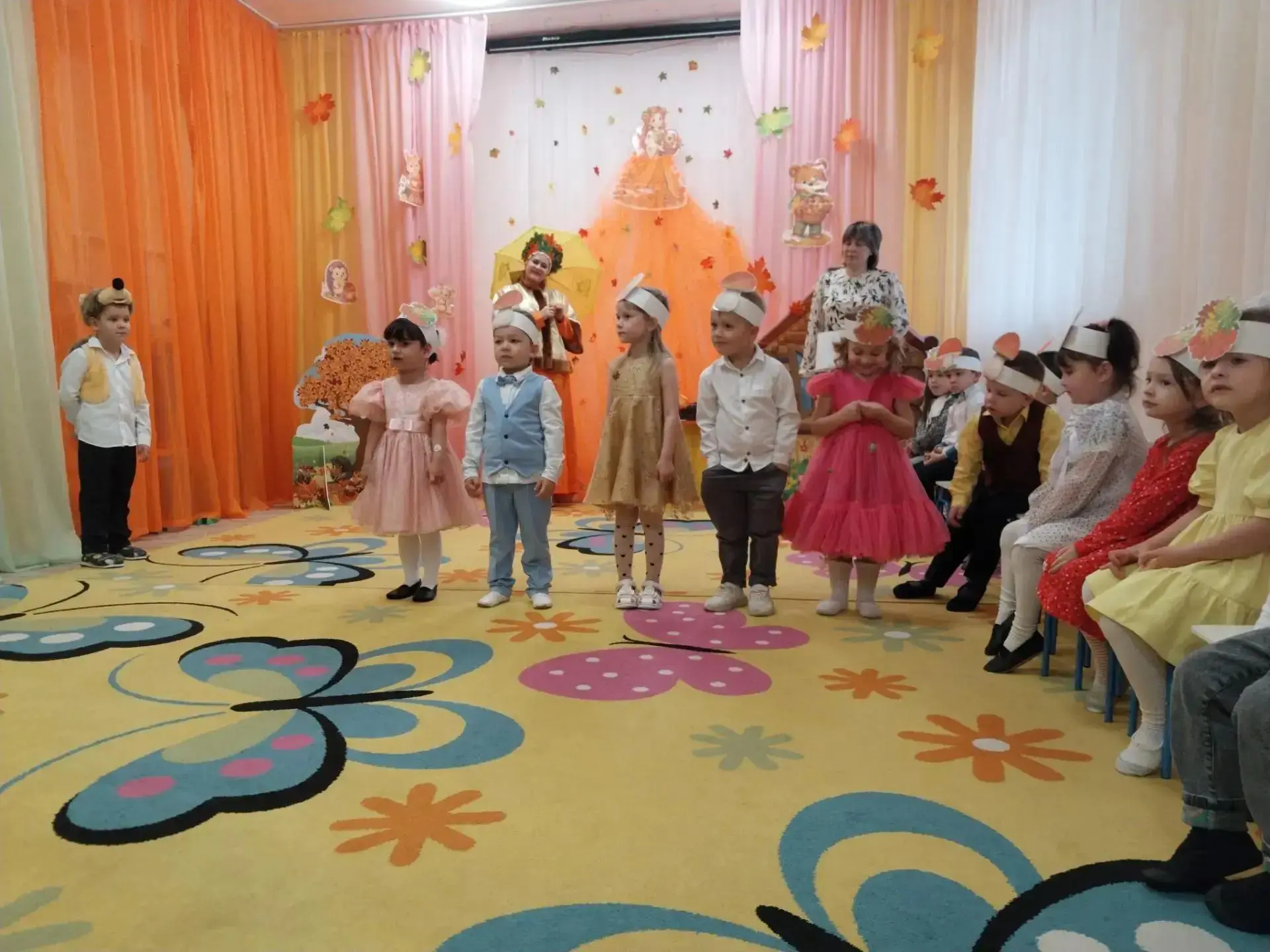 📸 «Осень в гостях у ребят!» — уютный праздник в детском саду № 17 города Донского​