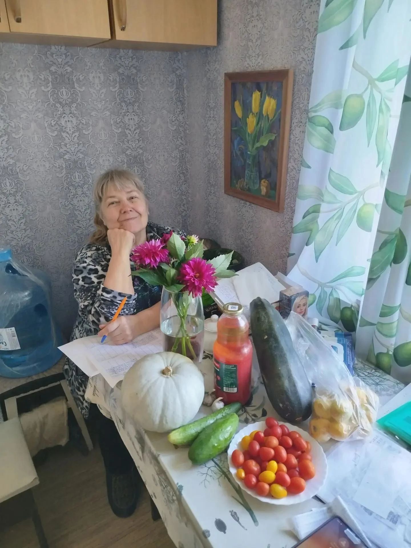 Социальные работники ГБУ "ЦСО № 9" оказывают неоценимую помощь пожилым людям в сельской...