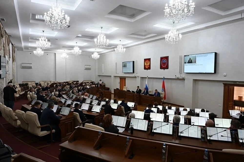 Первый созыв нового парламента Алтайского края утвердил руководство и приоритеты