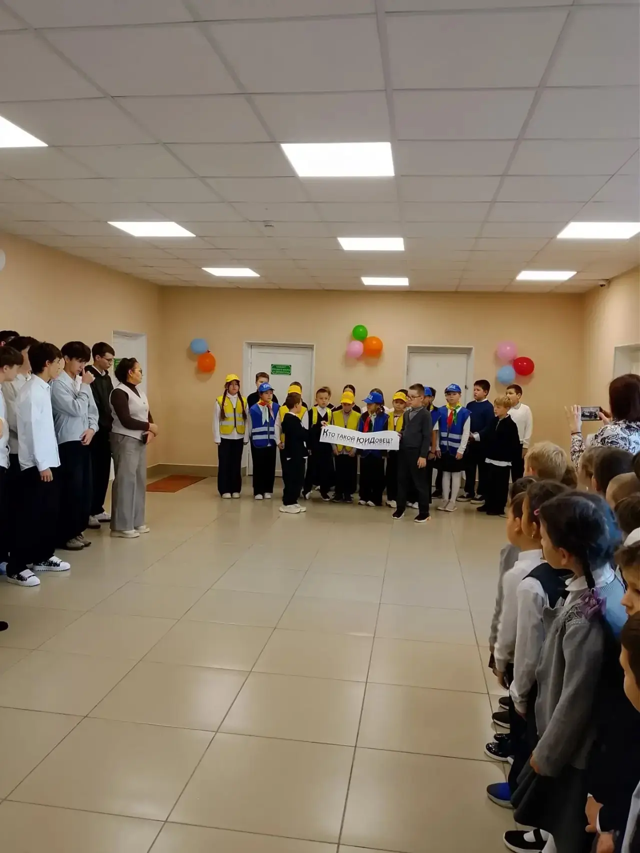 В МБОУ «Кульшариповская СОШ» активно работает отряд ЮИД (юный инспектор движения)