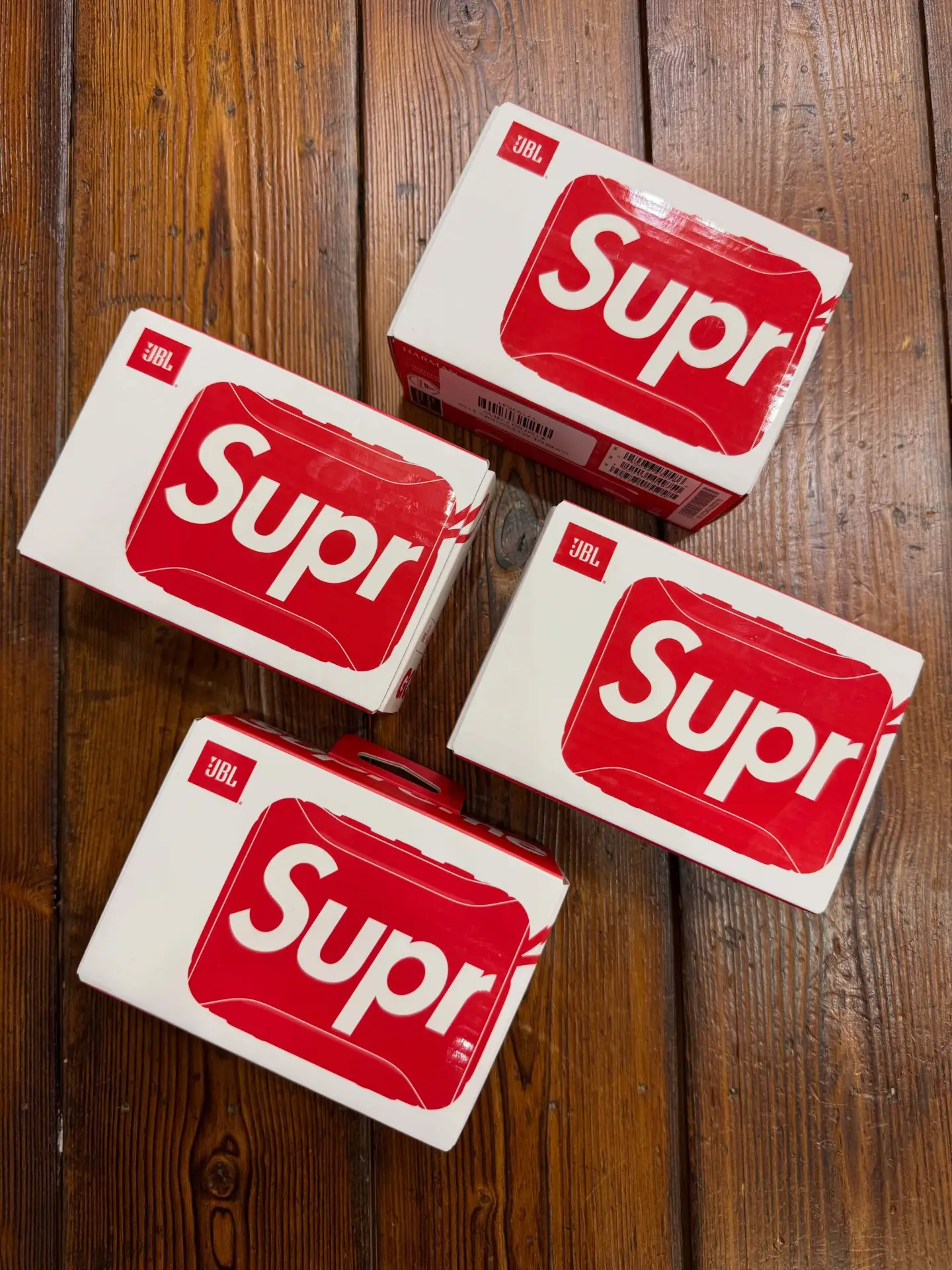 Новые Supreme x JBL по цене от 14 990р с доставкой из США - для заказа пишите нам!
