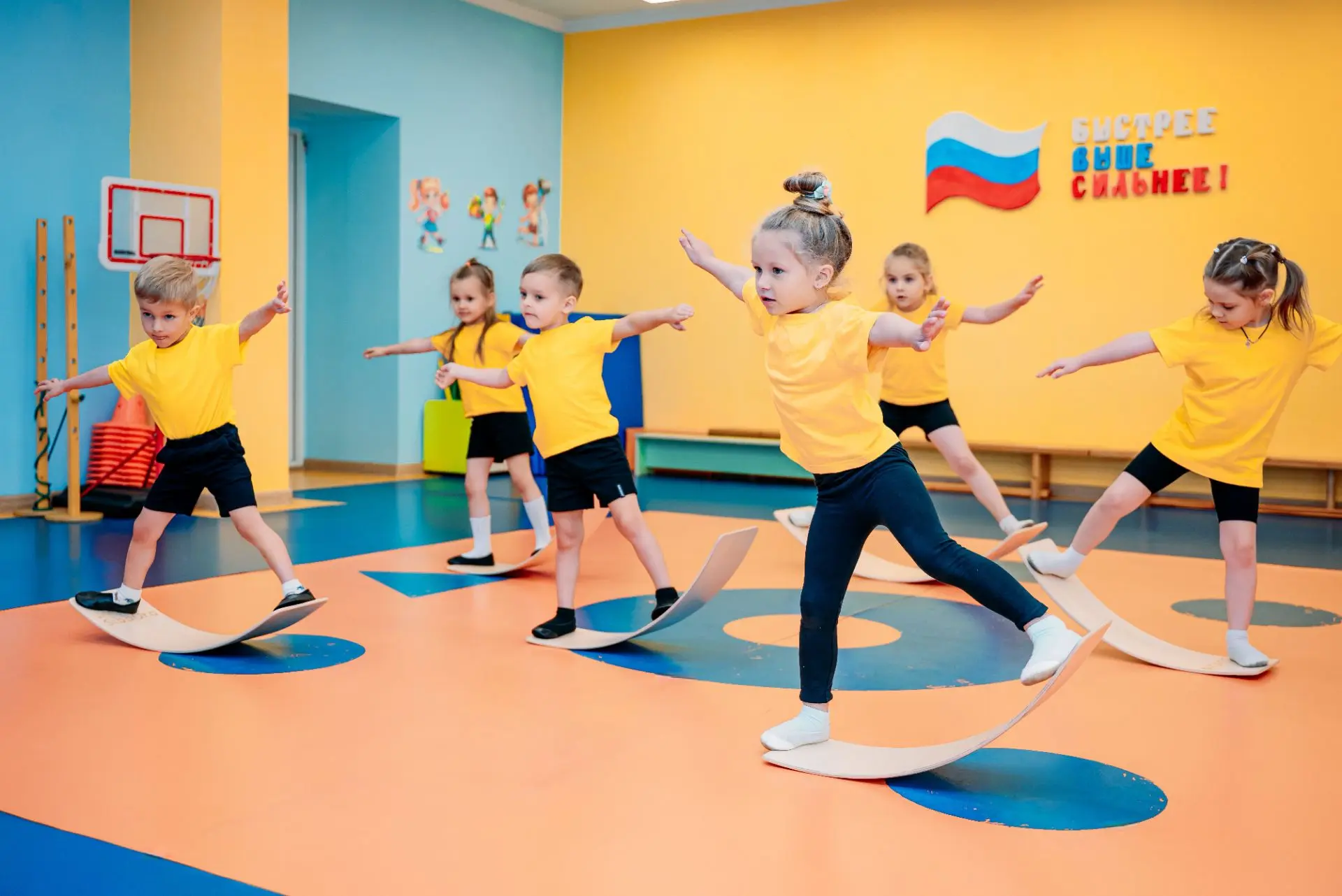 Физкультура в детском саду — это маленькая школа больших побед. Здесь дети учатся не то...