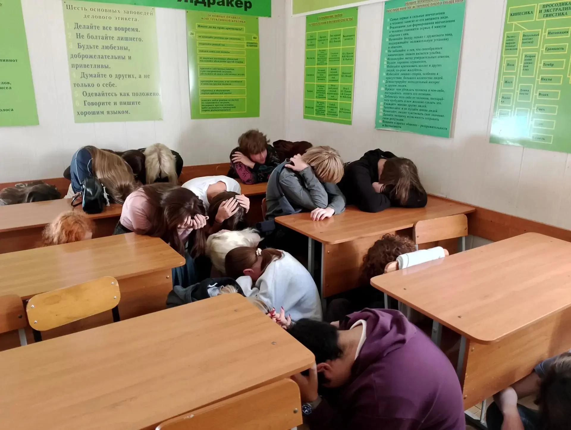 В Новороссийском колледже строительства и экономики прошли учения по сигналу «Вооруженн...