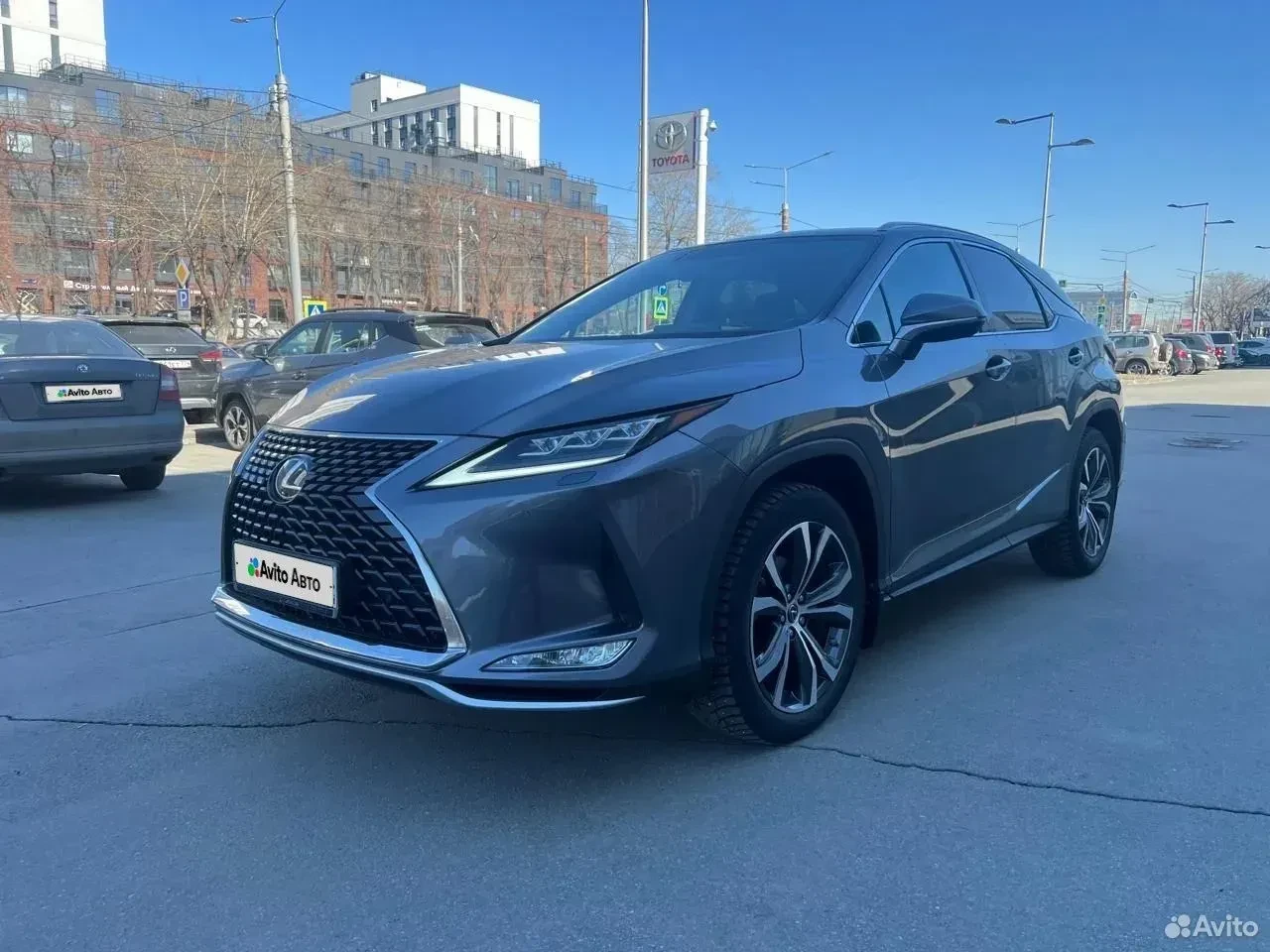 Продается автомобиль Lexus RX 2.0 AT, 2020 г.в., пробег 70500 км. 1 владелец, в ДТП не ...