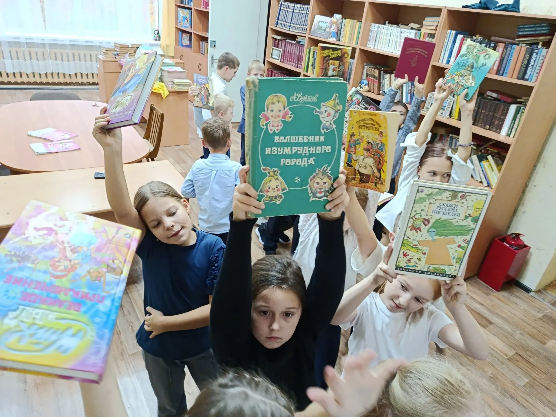 Первое знакомство с книжным царством: 2-1 класс побывал в библиотеке школы №67.