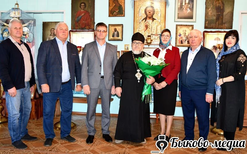 Настоятеля храма Живоначальной Троицы отца Александра поздравили с юбилеем | Быково-мед...