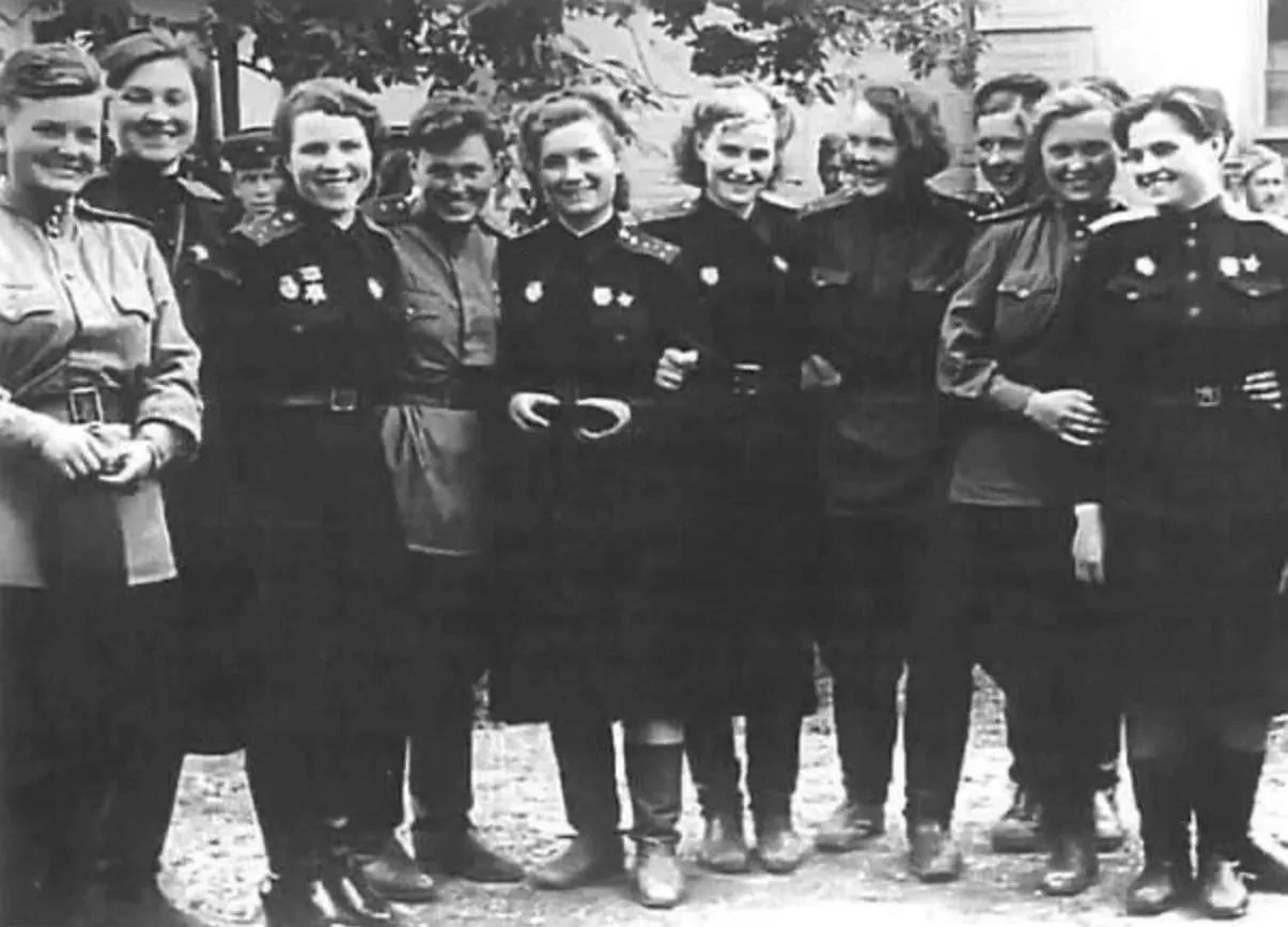 📆 Наш календарь. 8 октября - 85 лет «ночным ведьмам».