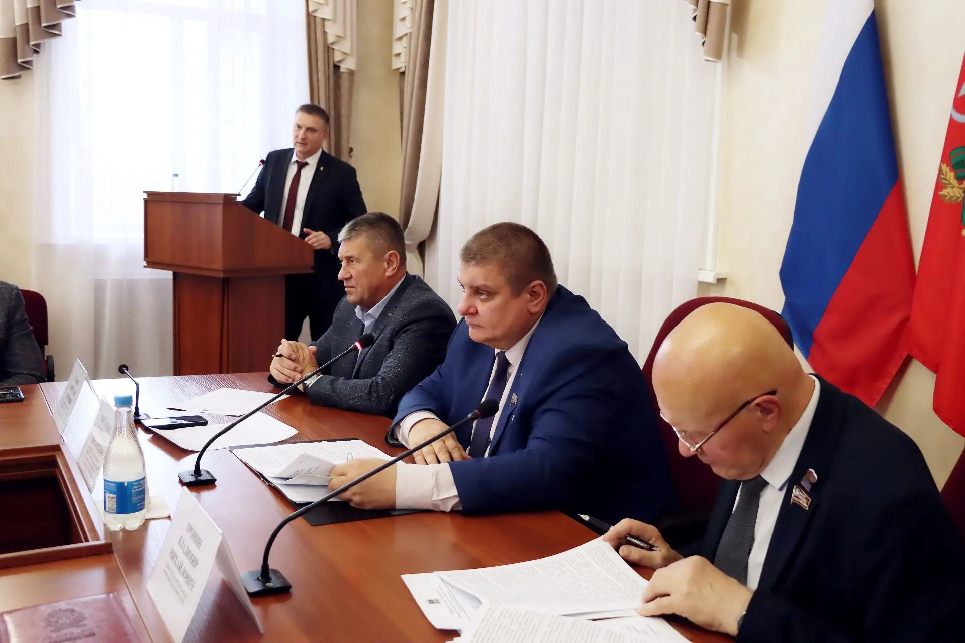 🚀👫Динамичное развитие спорта и молодежной политики обсудили парламентарии комитета по...