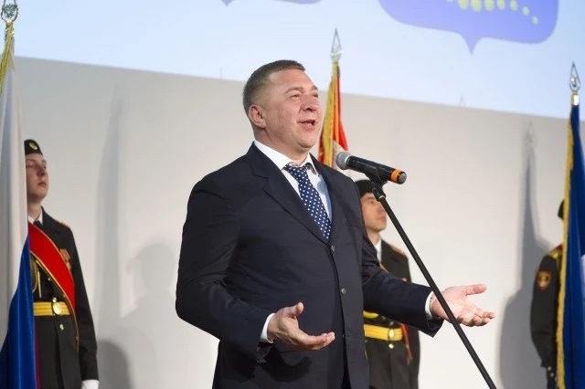 Александр Ярошук снова избран сенатором от Калининградской области. Это решение было пр...
