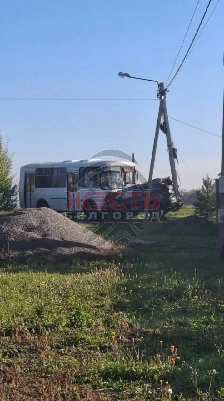 ❗️ Публикуем ещё кадры вчерашней жёсткой аварии в Стрелецком Белгородского округа