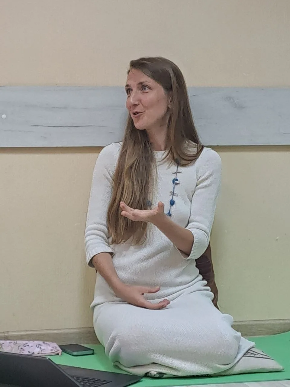 - Здравствуйте, Александра, две недели принимаю #Эссенцию_Лугового_василька. Еще неделю...