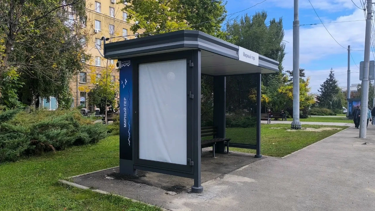 В Саратове обновили 27 остановочных павильонов