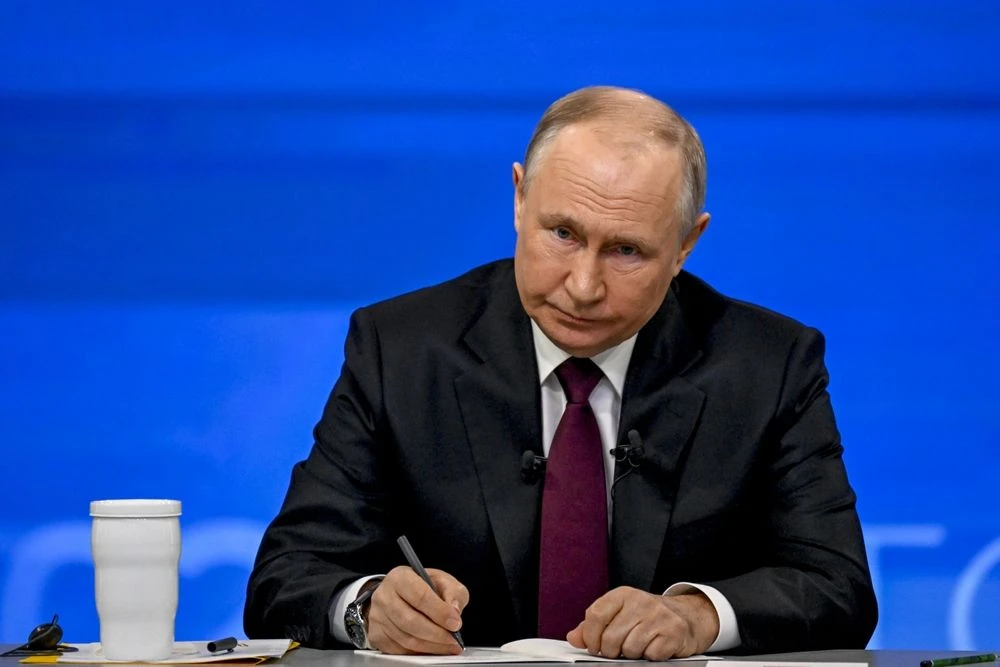 Владимир Путин: развитие производства аккумуляторов требует участия металлургических ко...