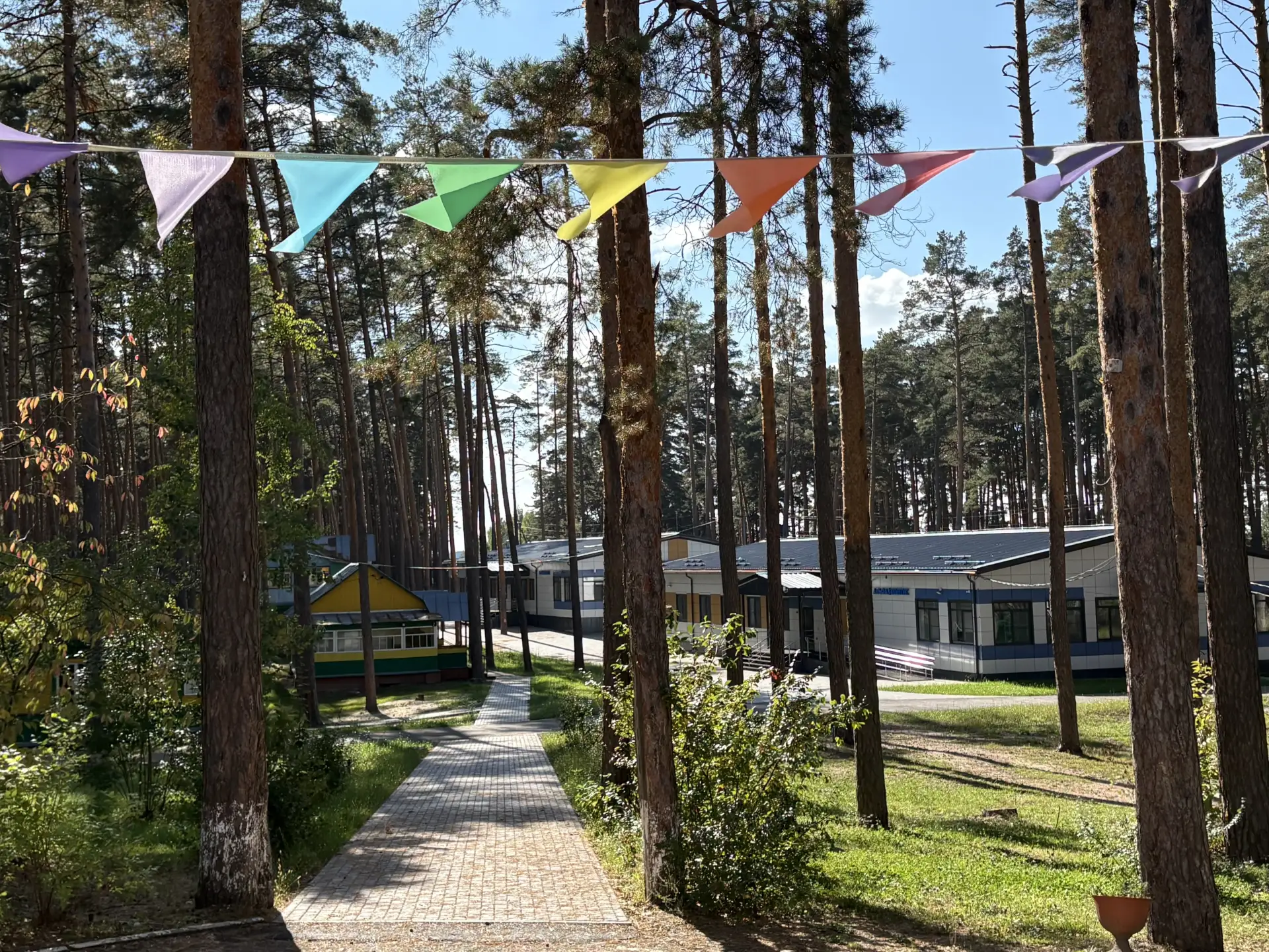 👋 Каникулы пролетели на одном дыхании, и завтра школьные звонки дадут старт новой учеб...
