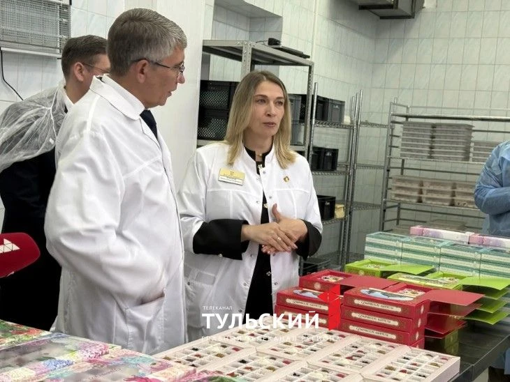 🍬 Дмитрий Миляев посетил производство суворовских конфет