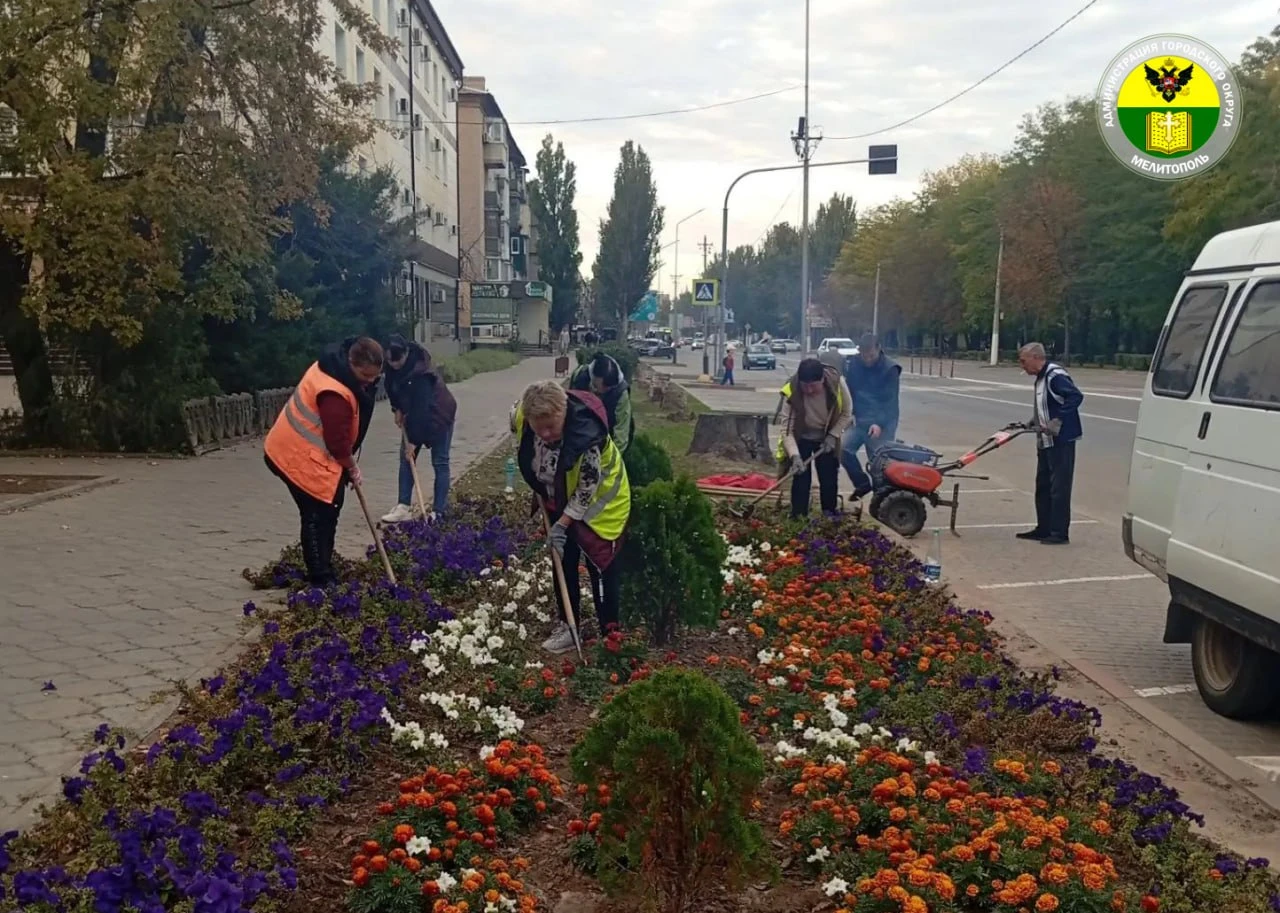 В Мелитополе продолжаются работы по благоустройству общественных территорий