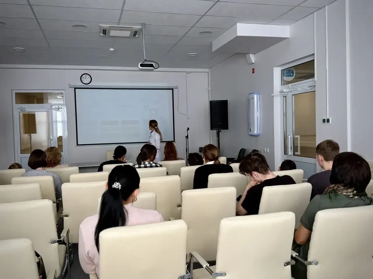 🦴 В Женском клубе Тарко-Сале расскажут о профилактике остеопороза