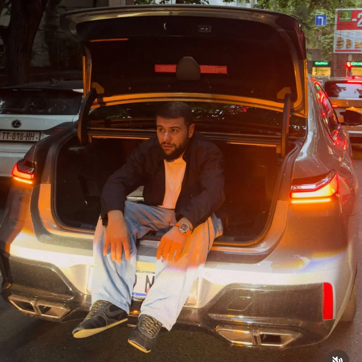 Билеты на концерт рэпера Navai, арестованного за перевозку наркотиков, продолжают прода...