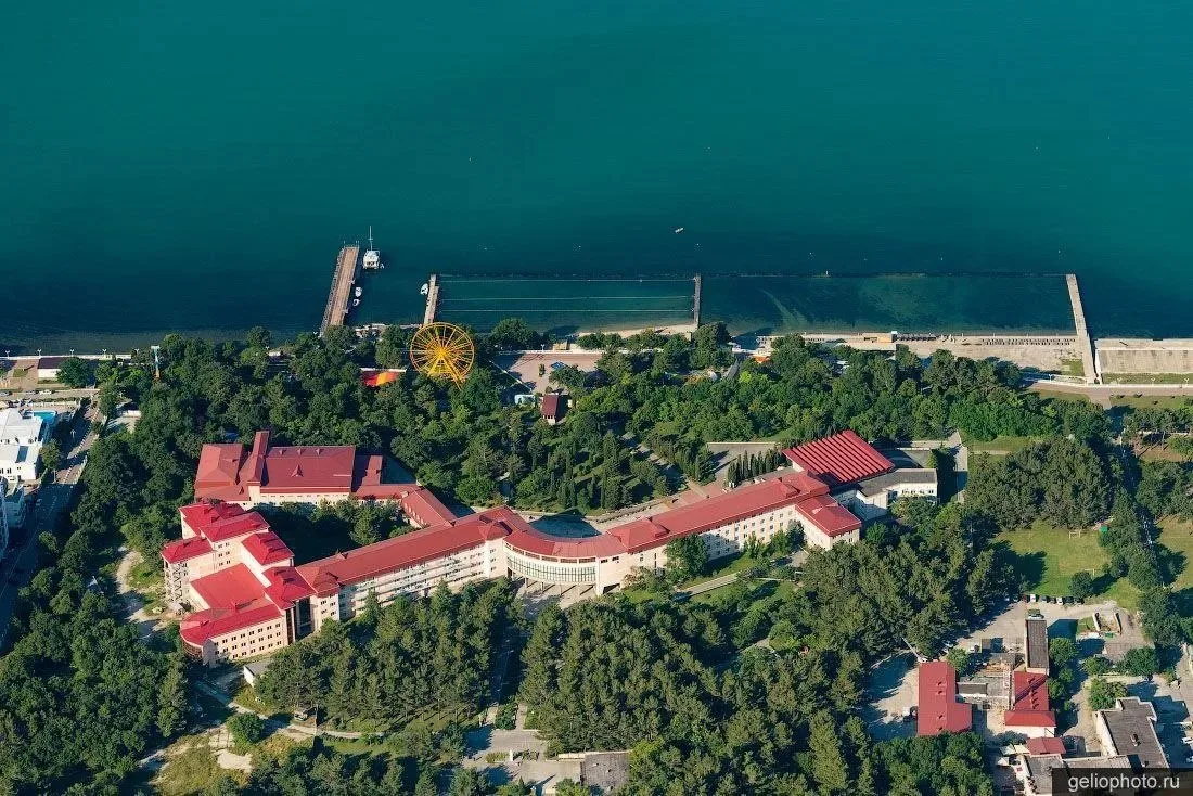🏛 Санаторий, где море помогает увидеть больше