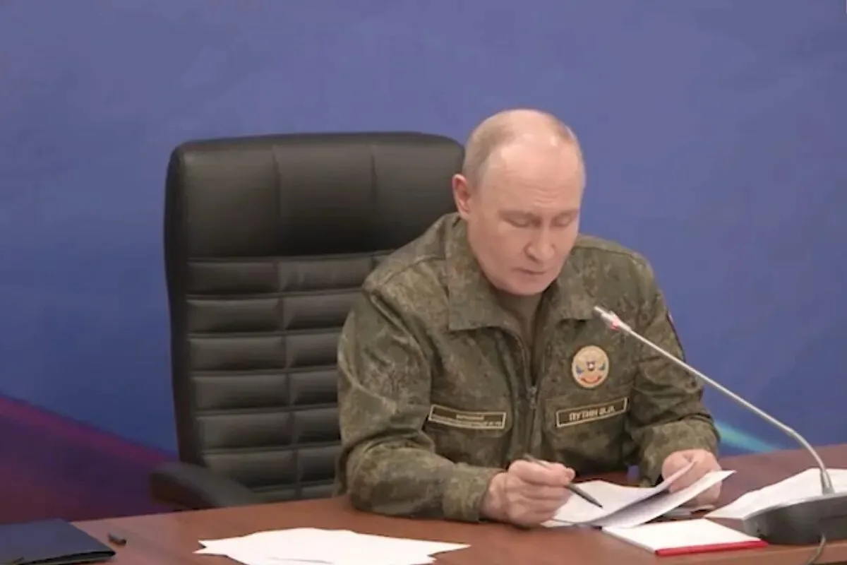 ⚡️Нанесение массированных и групповых ударов по объектам противника должно быть продолж...