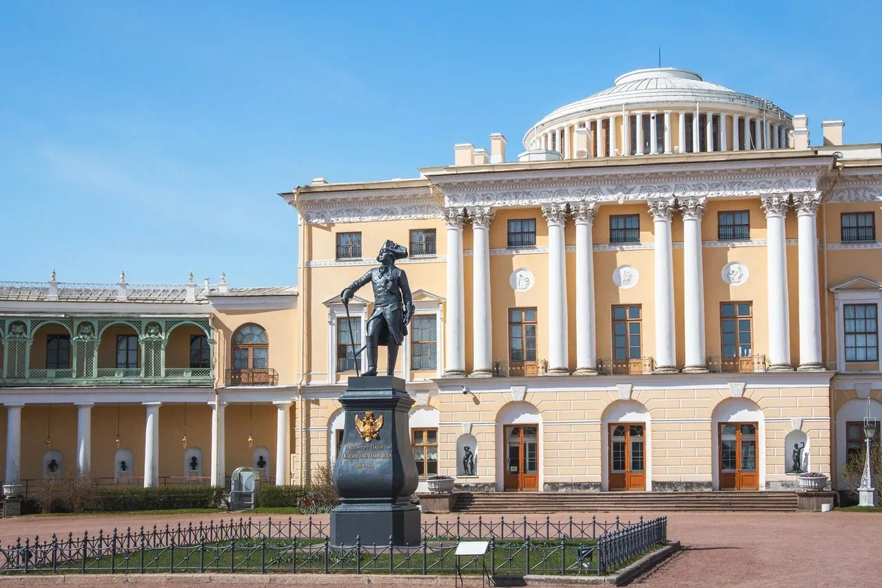 🏰Настоящей хозяйкой Павловска была Мария Федоровна. Именно благодаря ей дворец стал по...
