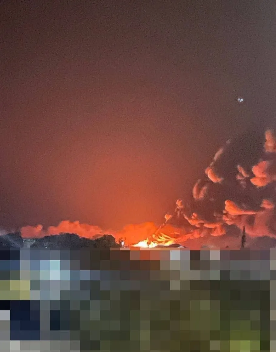 🔥Запад Украины охватили пожары после массированной атаки дронов.