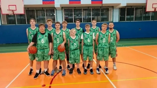 У юных спортсменов "Малахита" новая форма